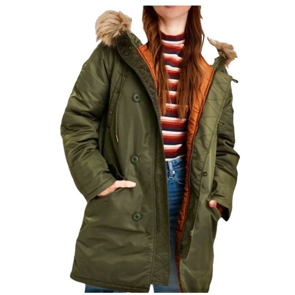 American Eagle Outfitters Jackets & Blazers - NEW American Eagle Womens Olive Green Parka!
